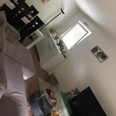 Apartment Apparemment3Frontiere *